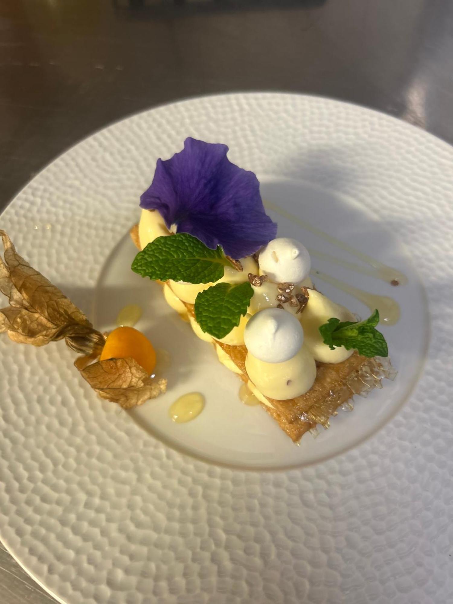 Bed and Breakfast Le D'Tour Gourmand Toulouse-le-Chateau Экстерьер фото